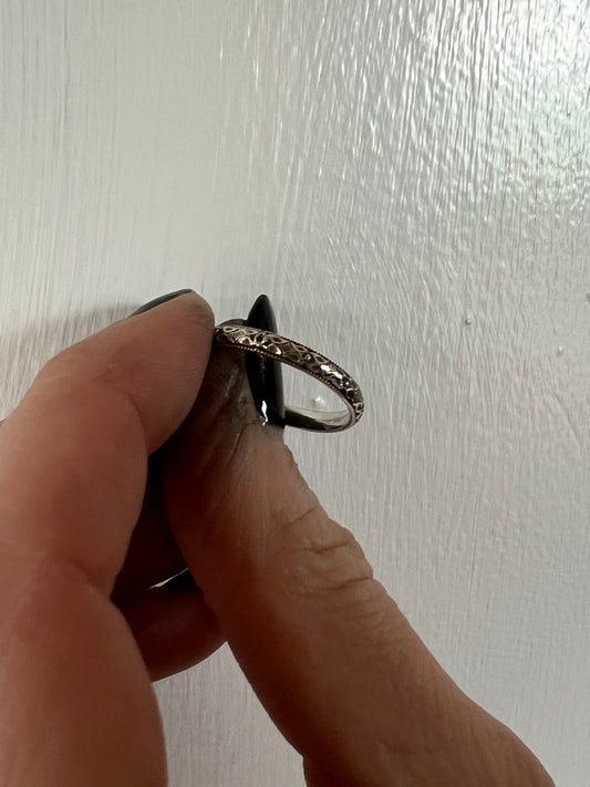 Sterling silver band _ vintage style