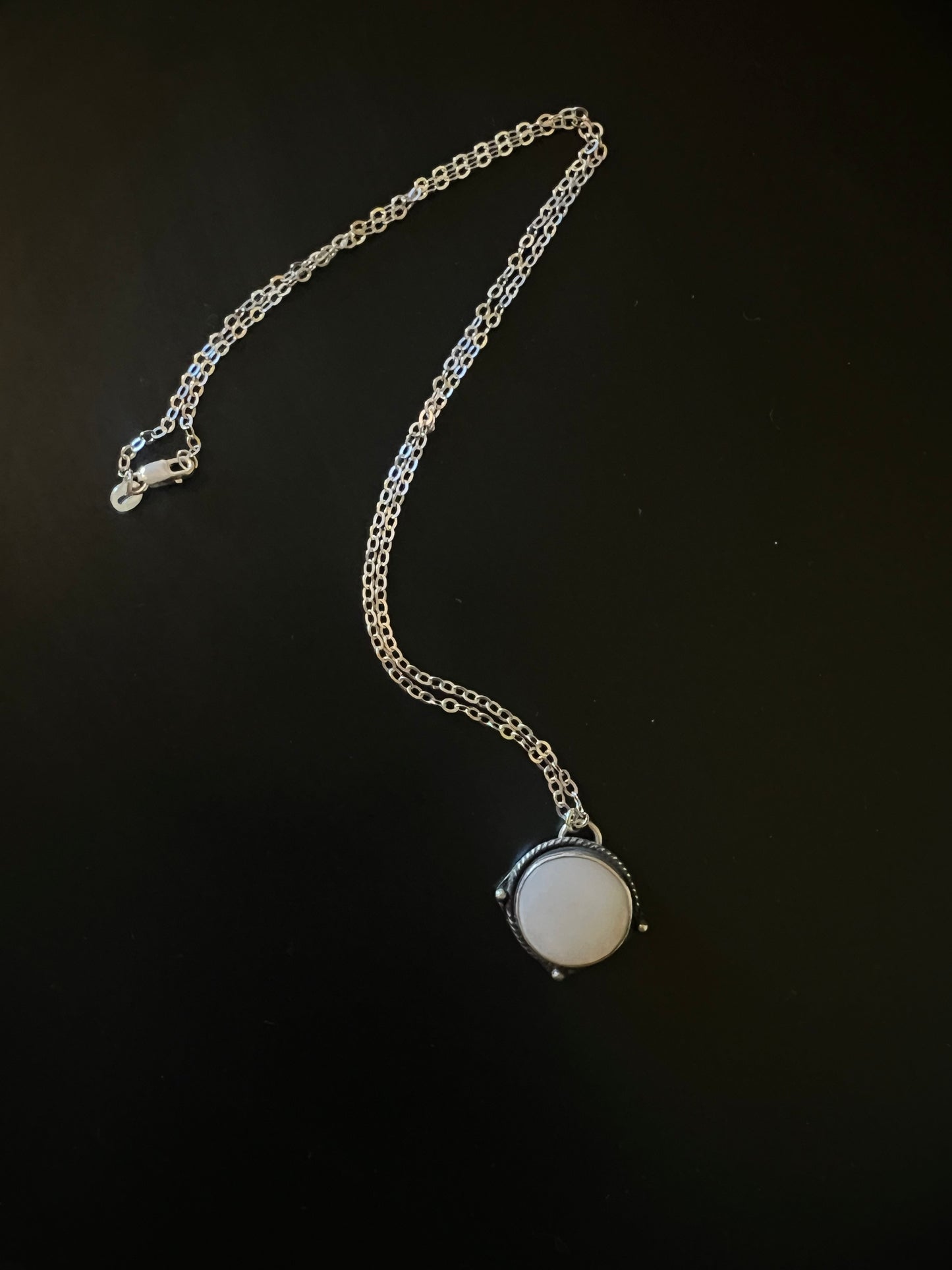 Round White Necklace