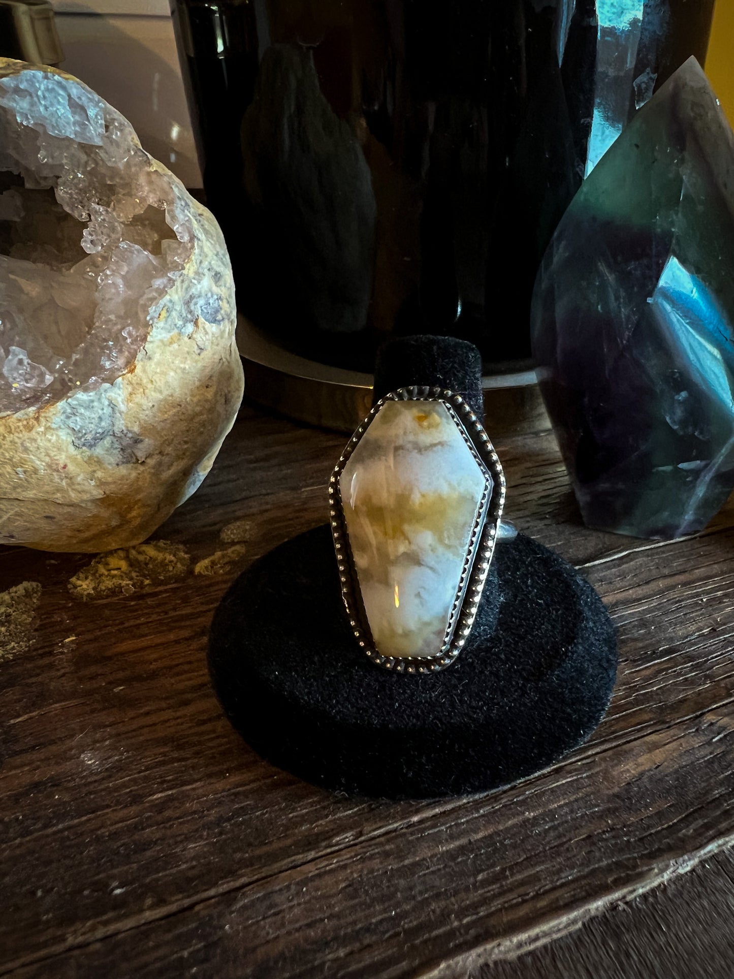 Coffin Cabochon Plum Agate Ring